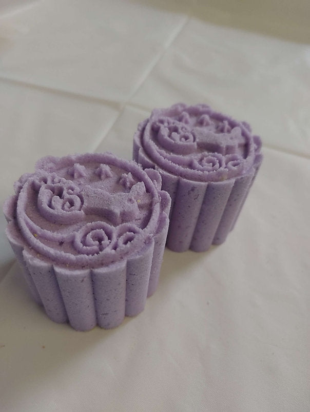 Little Hunnies Lavender Bath Bomb